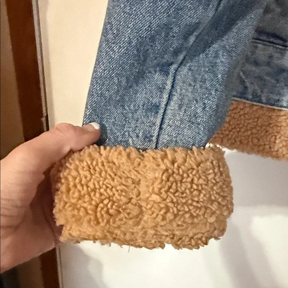 We The Free Blue Denim Jacket with Tan Sherpa Trim - Picture 3 of 10